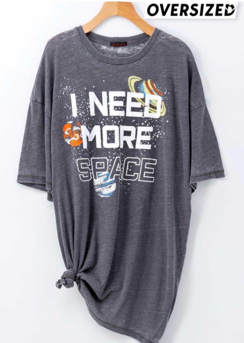 MORE SPACE | Over-sized T-Shirt